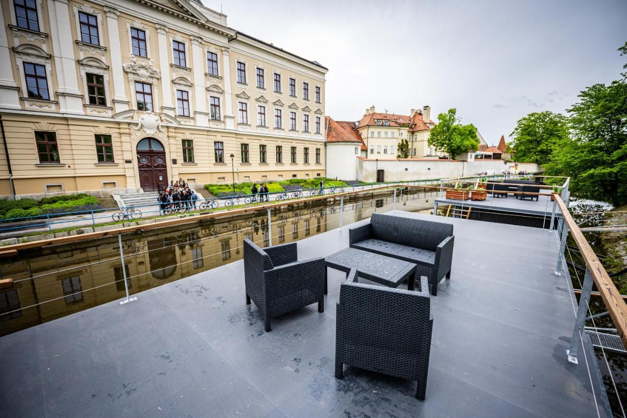 Rezidence Malse - Unikatni Apartmany Na Vode Ceske Budejovice Kültér fotó